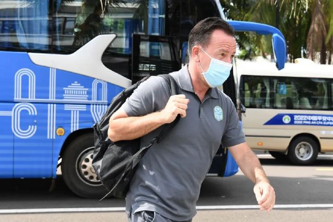 据知名记者罗马诺的消息，埃尔马斯已抵达德国，他将在今天接受莱比锡的体检。